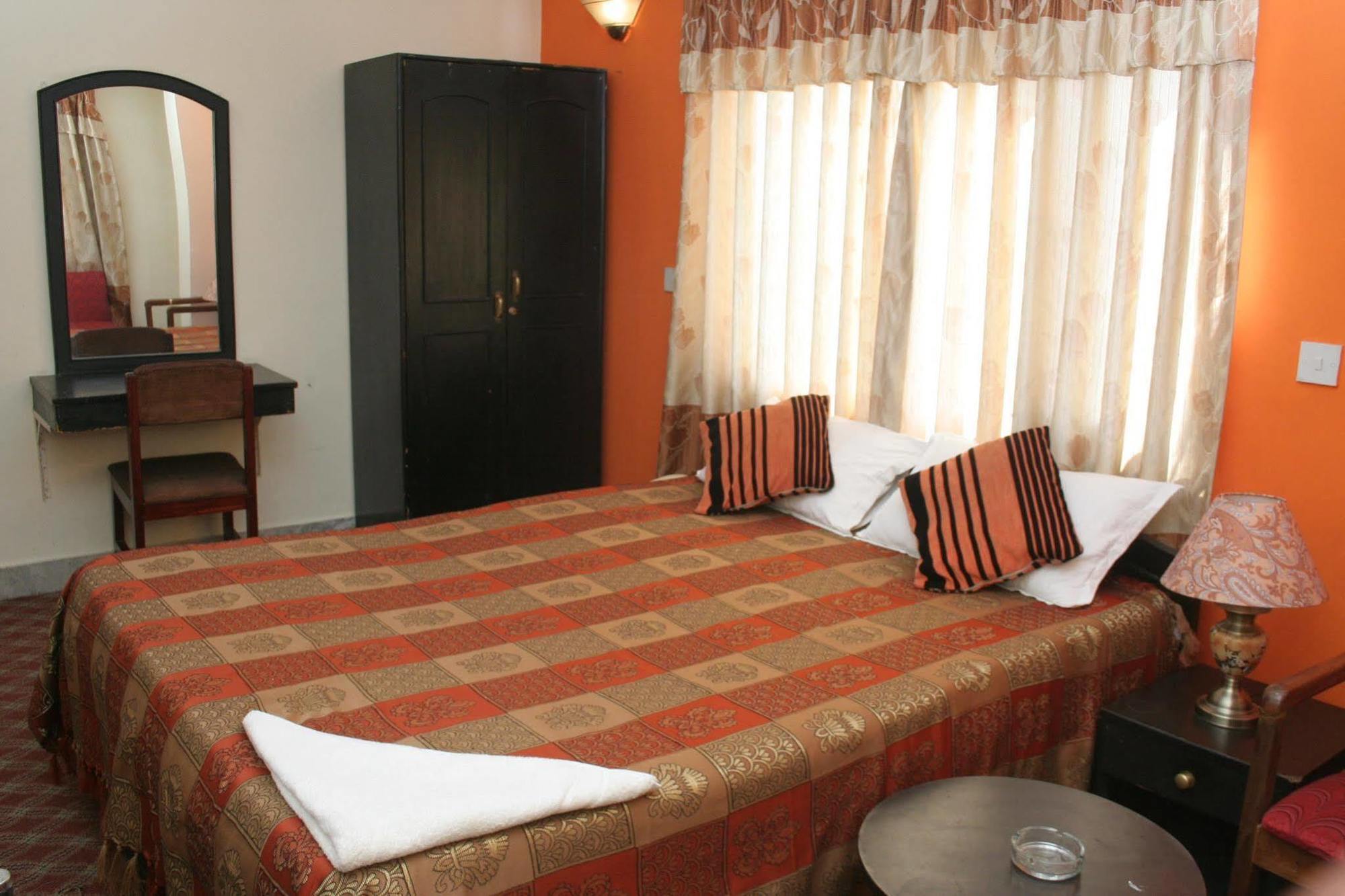 Annapurna Guest House Катманду Екстериор снимка